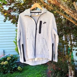 Nike women's grey zip up hoodie sz small
